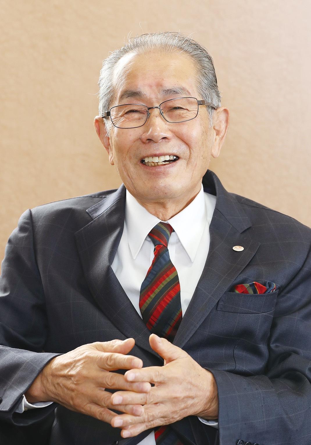 藤原 修己 氏